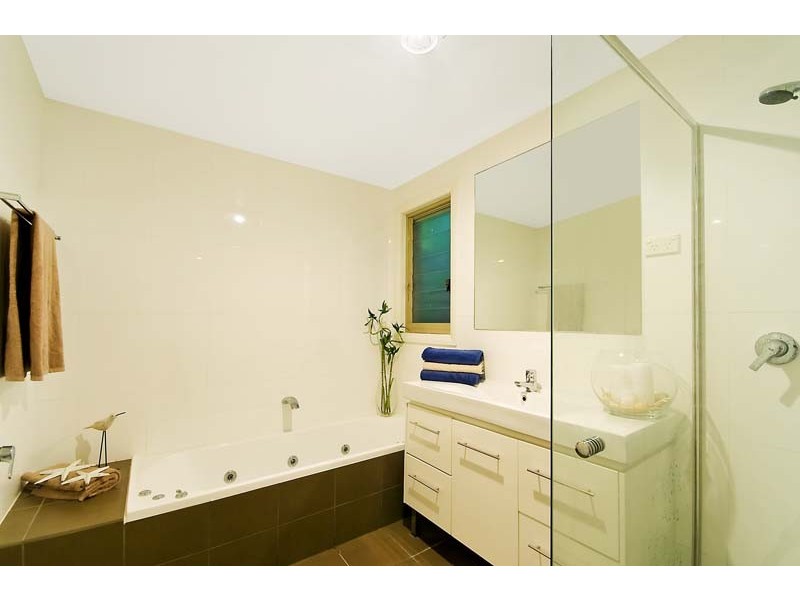 52 Tatiara Crescent, North Narrabeen NSW 2101