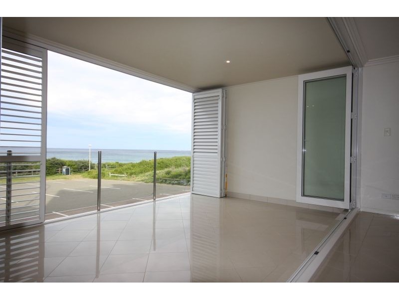 2/207 Ocean Street, Narrabeen NSW 2101