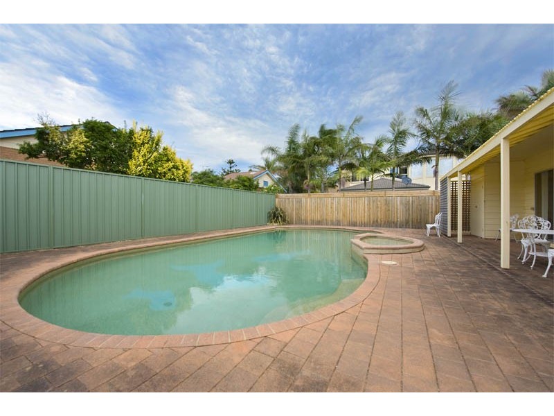 89a Lagoon Street, Narrabeen NSW 2101