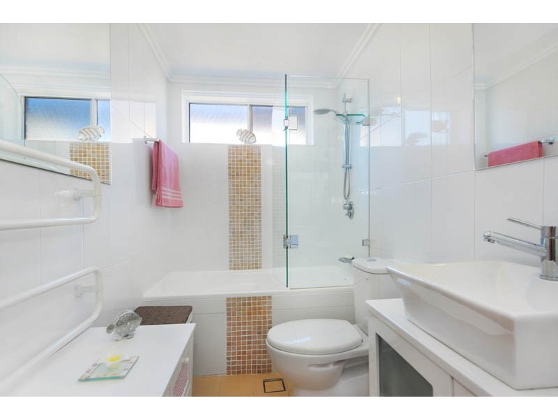 2/91 Lagoon Street, Narrabeen NSW 2101