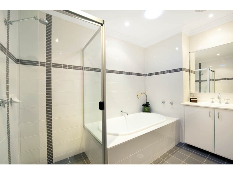 10/6 Fantail Avenue, Warriewood NSW 2102