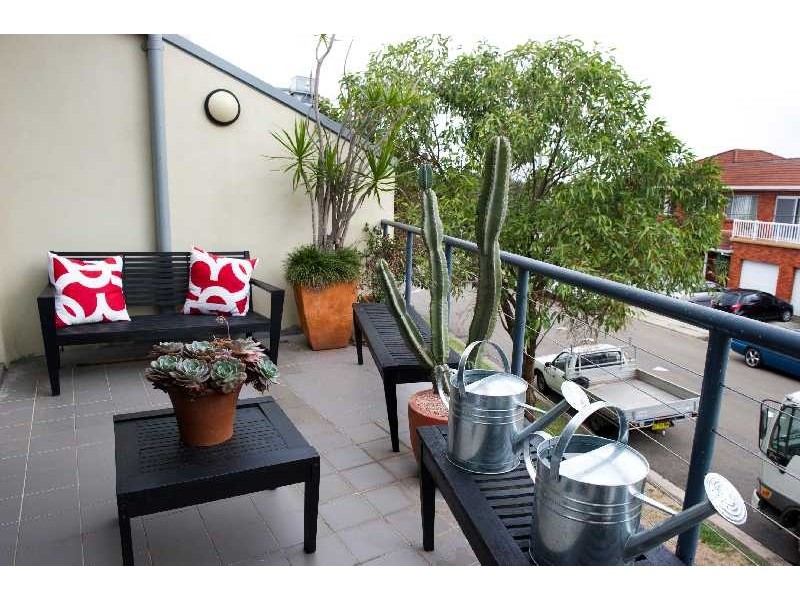 2/150 Pitt Road, Curl Curl NSW 2096