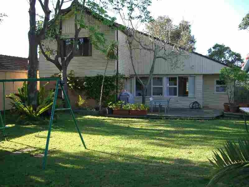 4 Ross Street, North Curl Curl NSW 2099