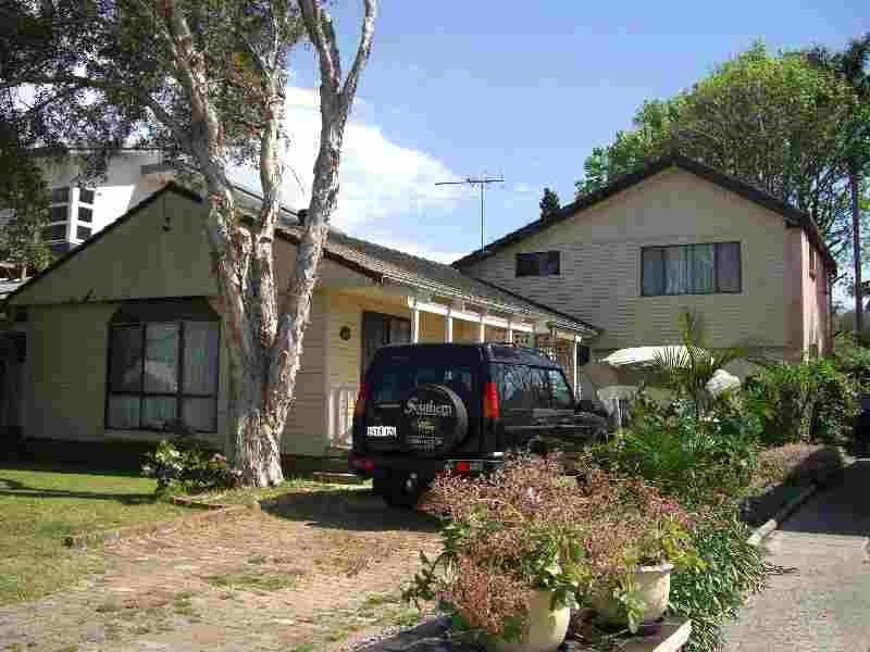 4 Ross Street, North Curl Curl NSW 2099