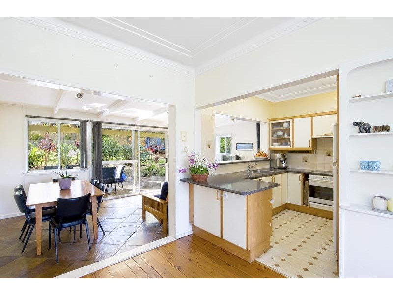 119 Barrenjoey Road, Mona Vale NSW 2103