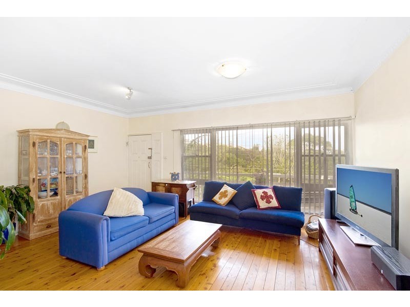 119 Barrenjoey Road, Mona Vale NSW 2103