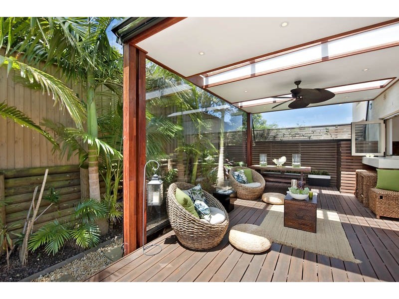 11 Lorikeet Grove, Warriewood NSW 2102