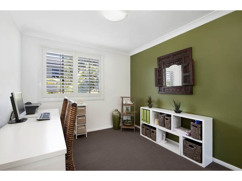 11 Lorikeet Grove, Warriewood NSW 2102