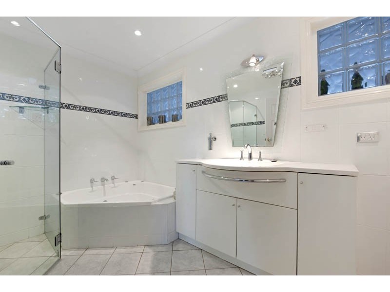 124 Warriewood Road, Warriewood NSW 2102