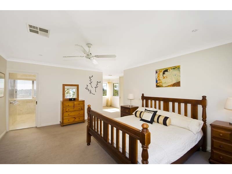 2628 Brooker Avenue, Oxford Falls NSW 2100 the real estate agency