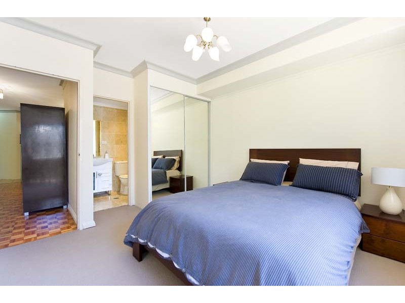 2/5 Delmar Parade, Dee Why NSW 2099