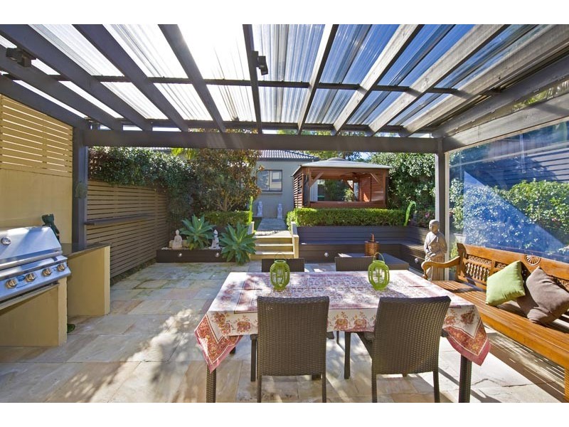 9 Lorikeet Grove, Warriewood NSW 2102