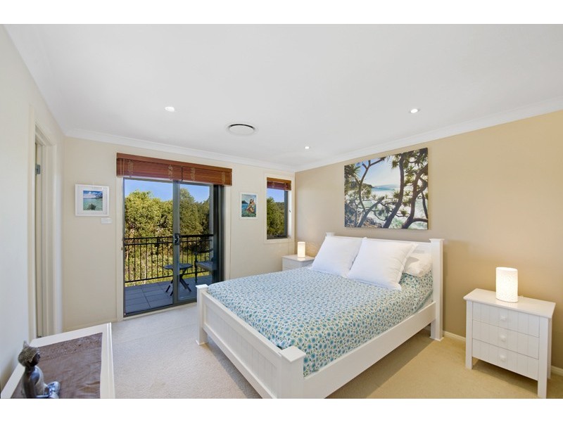 9 Lorikeet Grove, Warriewood NSW 2102