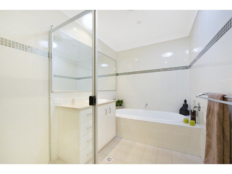 9 Lorikeet Grove, Warriewood NSW 2102