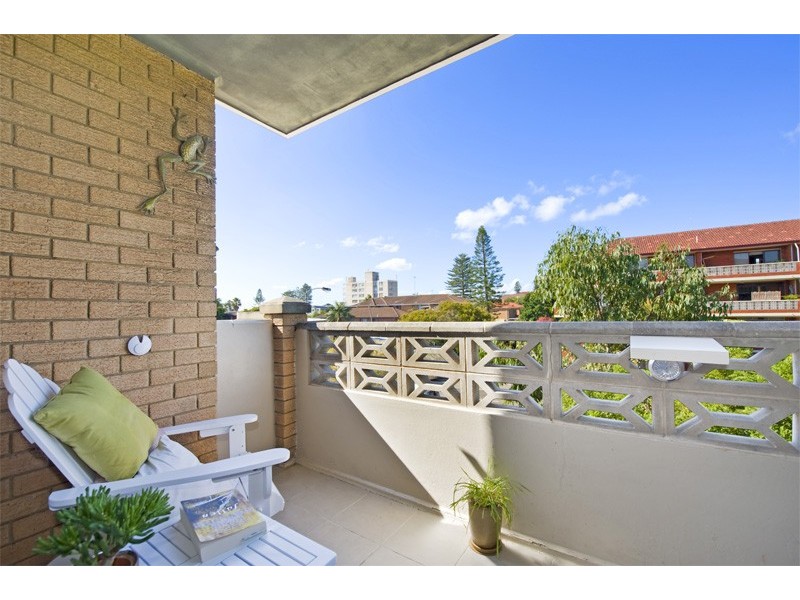 8/16 Boronia Street, Dee Why NSW 2099