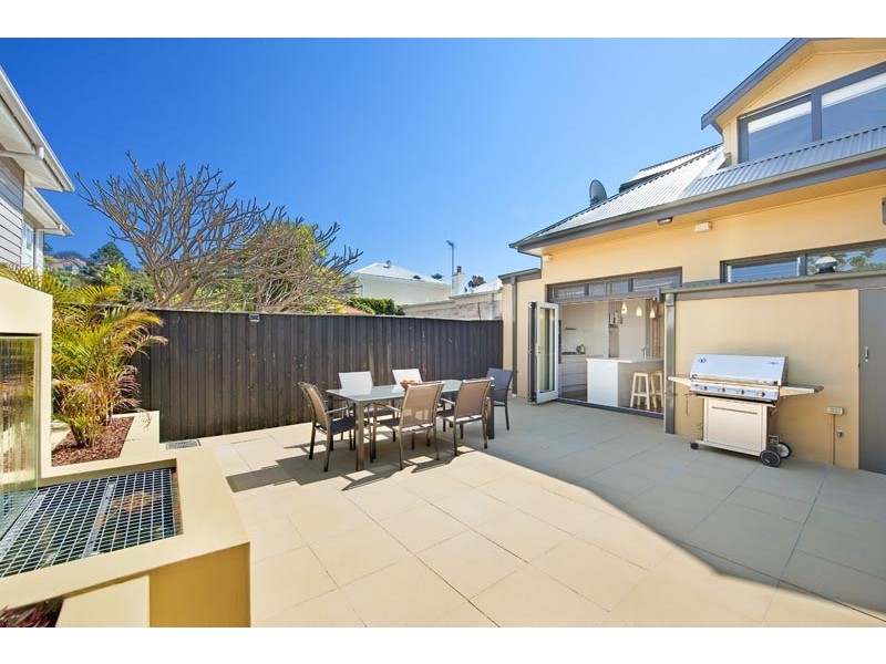 17 Pine Street, Manly NSW 2095