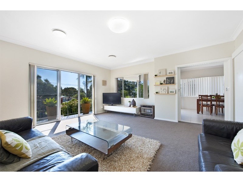 15 Greenwood Avenue, Narraweena NSW 2099
