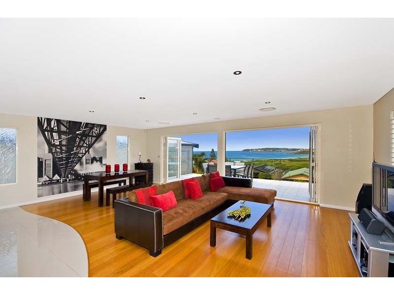 61 Headland Road, Curl Curl NSW 2096