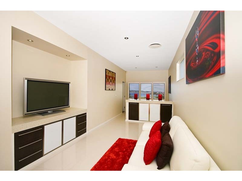 61 Headland Road, Curl Curl NSW 2096