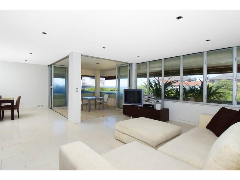 1/203 Ocean Street, Narrabeen NSW 2101