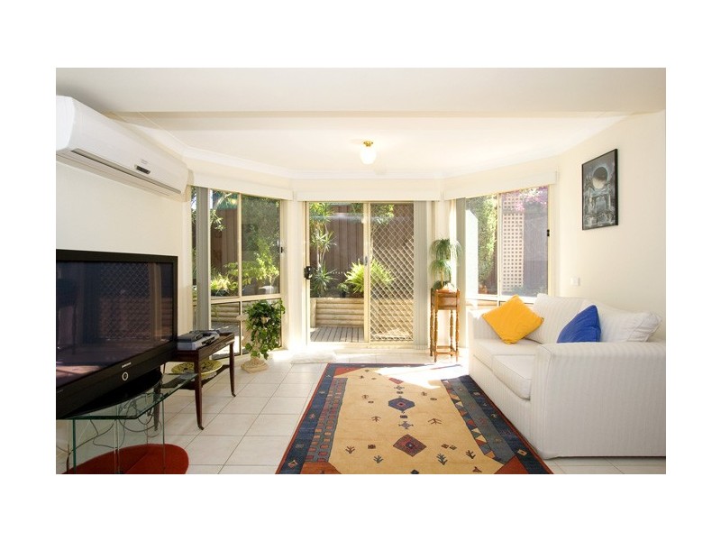 3  Lyn Place, Old Toongabbie NSW 2146