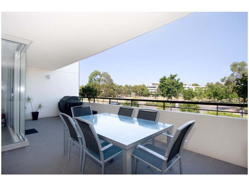 3/5  Sandpiper, Newington NSW 2127