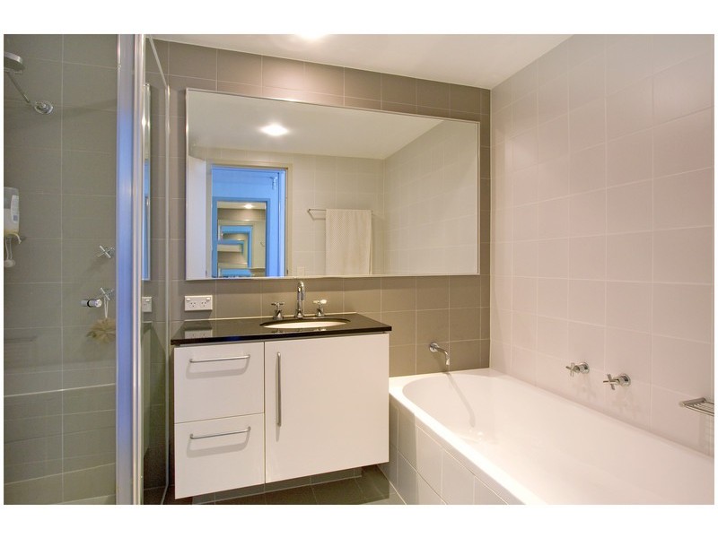 3/5  Sandpiper, Newington NSW 2127