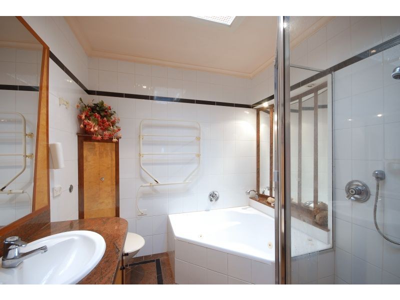 113  Barrenjoey Road, Mona Vale NSW 2103