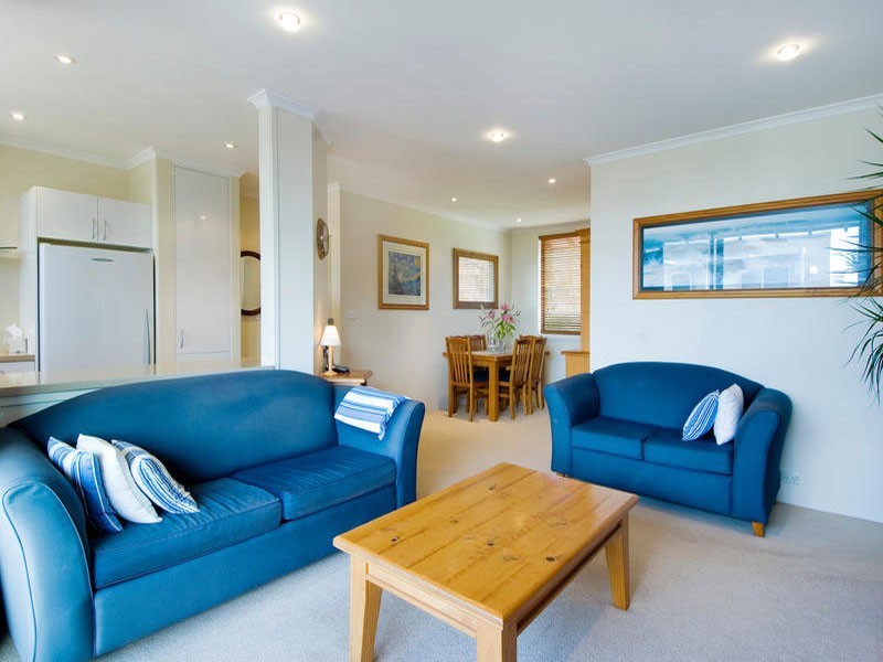33/10  Goodwin Street, Narrabeen NSW 2101