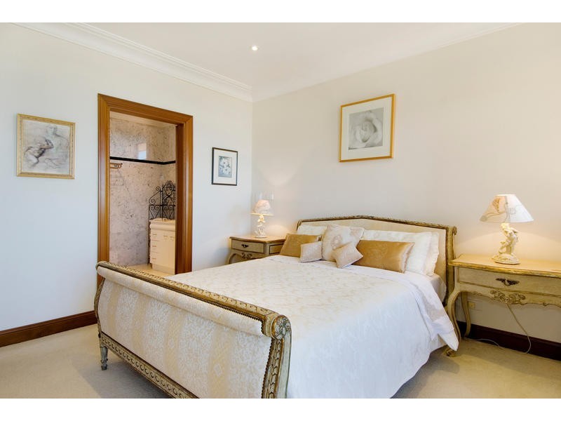 33  Kywong Road, Elanora Heights NSW 2101