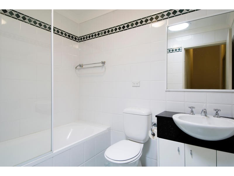 17/1  Lagoon Street, Narrabeen NSW 2101