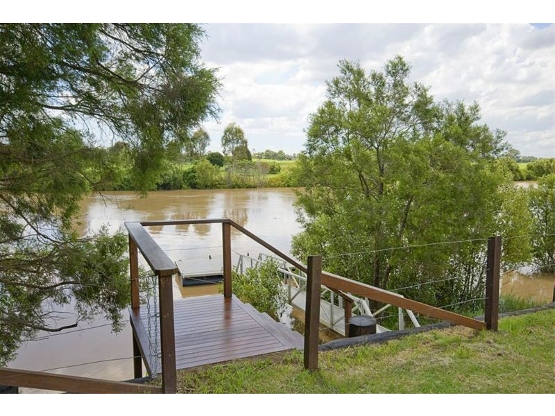 15  Danyenah Street, Loganholme QLD 4129