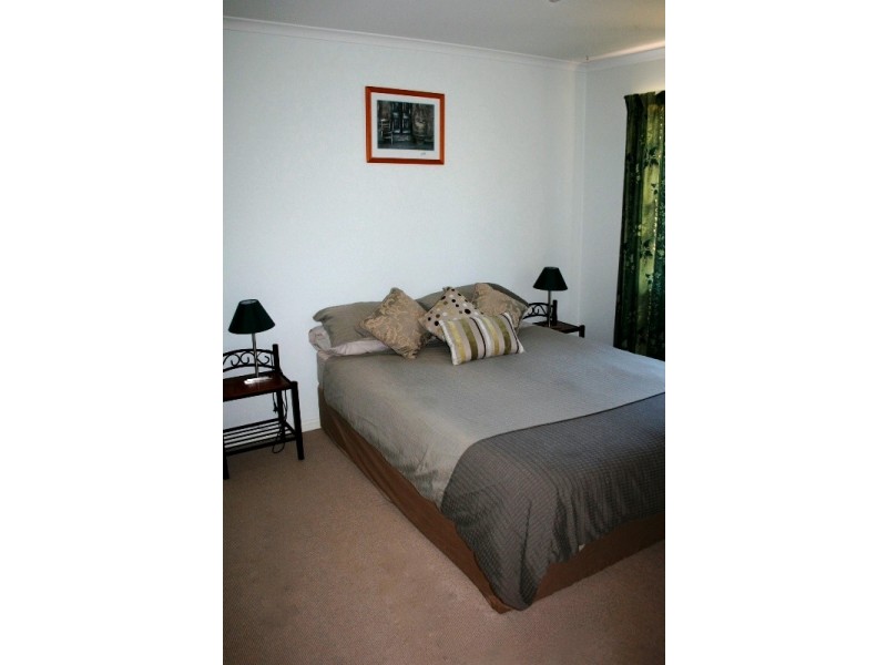 Wongawallan QLD 4210