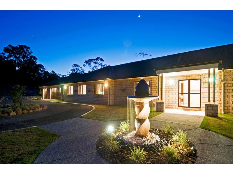 14 Larcombe Drive, Wongawallan QLD 4210