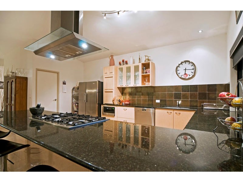 14 Larcombe Drive, Wongawallan QLD 4210