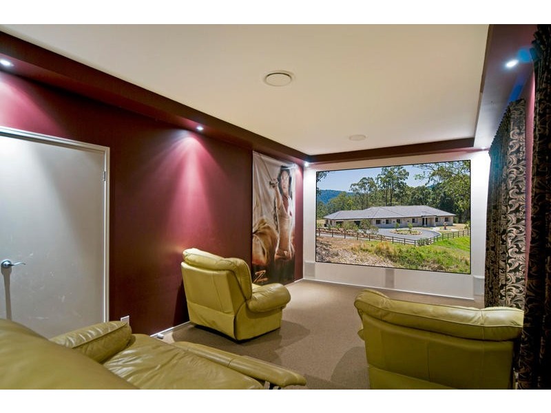 14 Larcombe Drive, Wongawallan QLD 4210