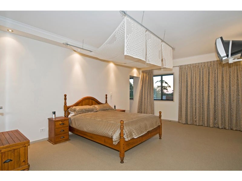 14 Larcombe Drive, Wongawallan QLD 4210