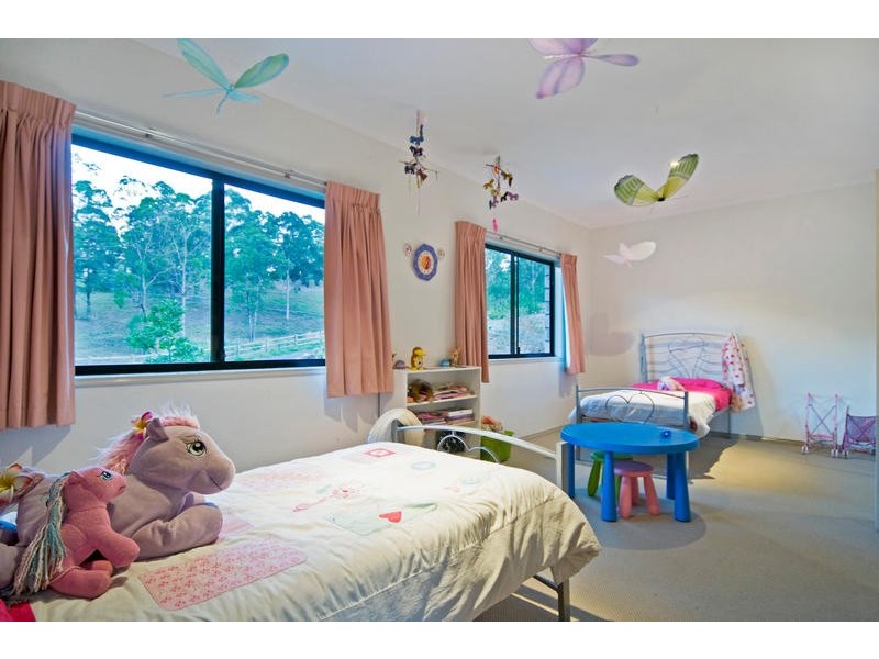 14 Larcombe Drive, Wongawallan QLD 4210