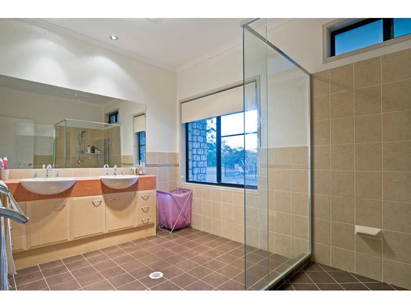 14 Larcombe Drive, Wongawallan QLD 4210