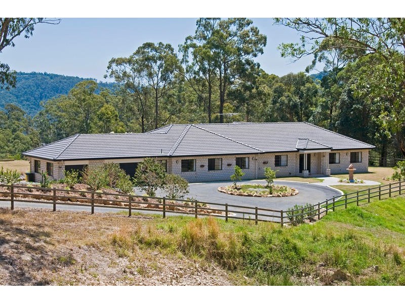 14 Larcombe Drive, Wongawallan QLD 4210