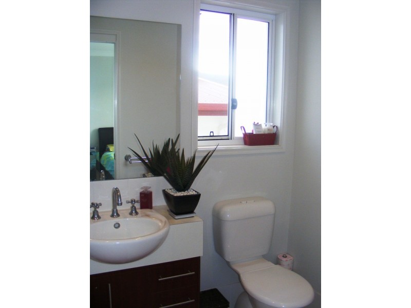 2/17 Wendy Court, Upper Coomera QLD 4209
