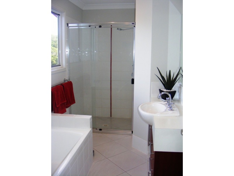 2/17 Wendy Court, Upper Coomera QLD 4209