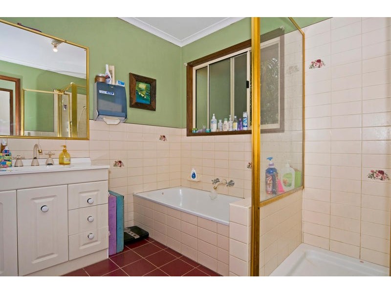 22 Tolima Drive, Eagle Heights QLD 4271