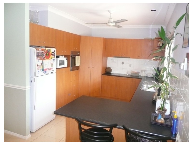 Gaven QLD 4211