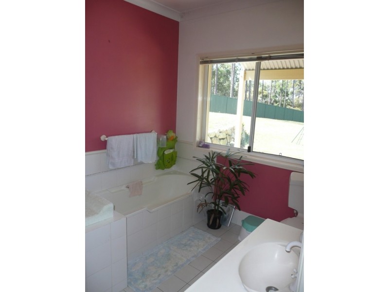 Gaven QLD 4211
