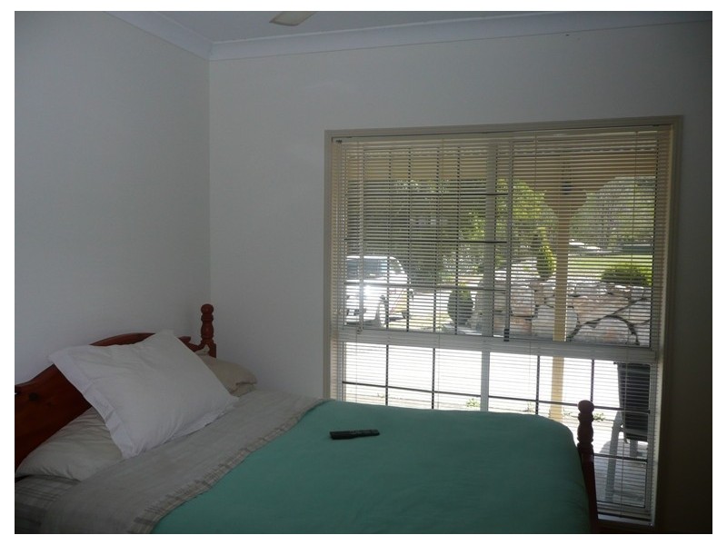 Gaven QLD 4211