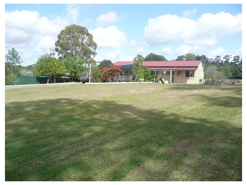 Gaven QLD 4211