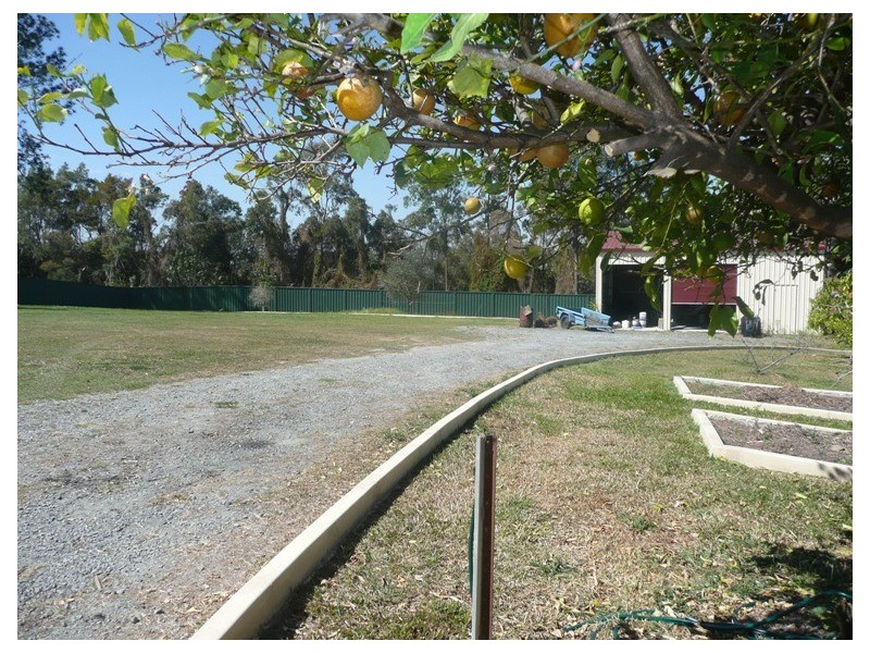 Gaven QLD 4211