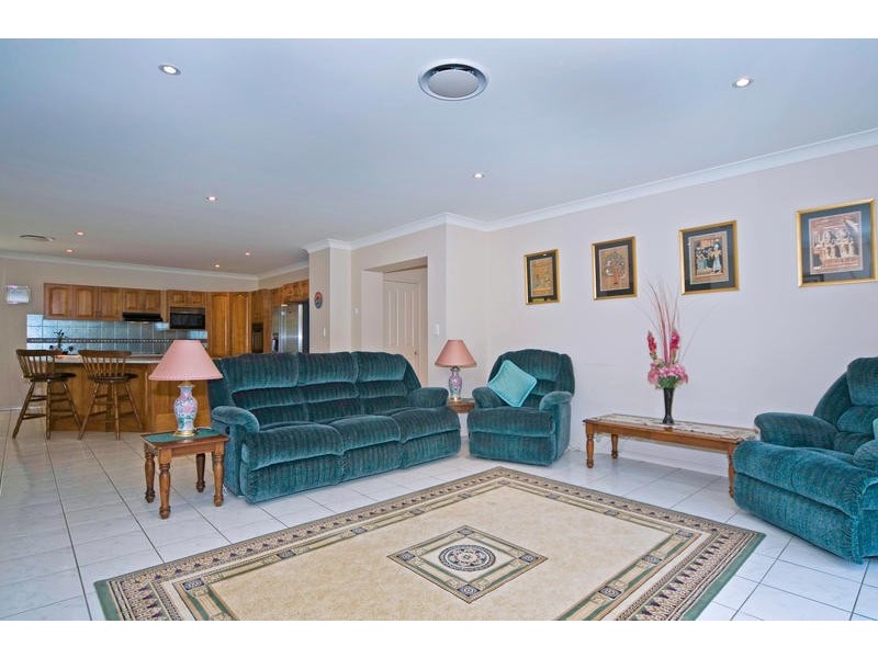 5 Burley Griffin Drive, Maudsland QLD 4210