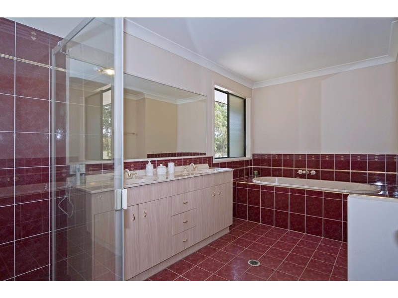 5 Burley Griffin Drive, Maudsland QLD 4210